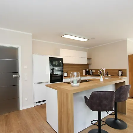 Darsskoenig 度假居 *